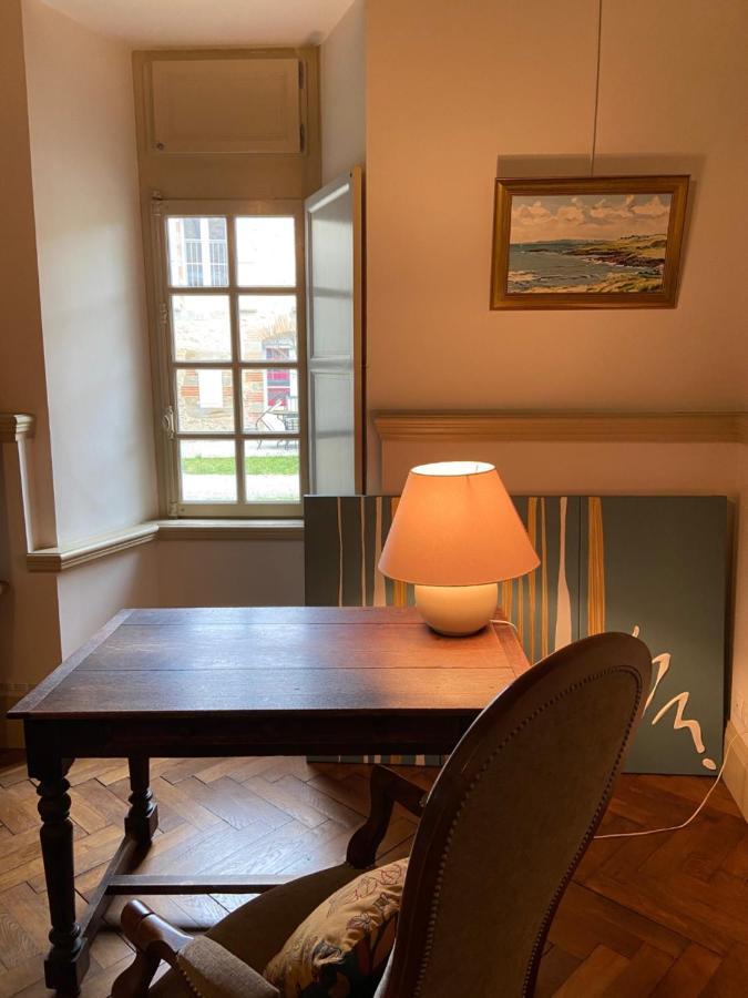 Le Gite Du Chateau Auriac-sur-Vendinelle Bagian luar foto